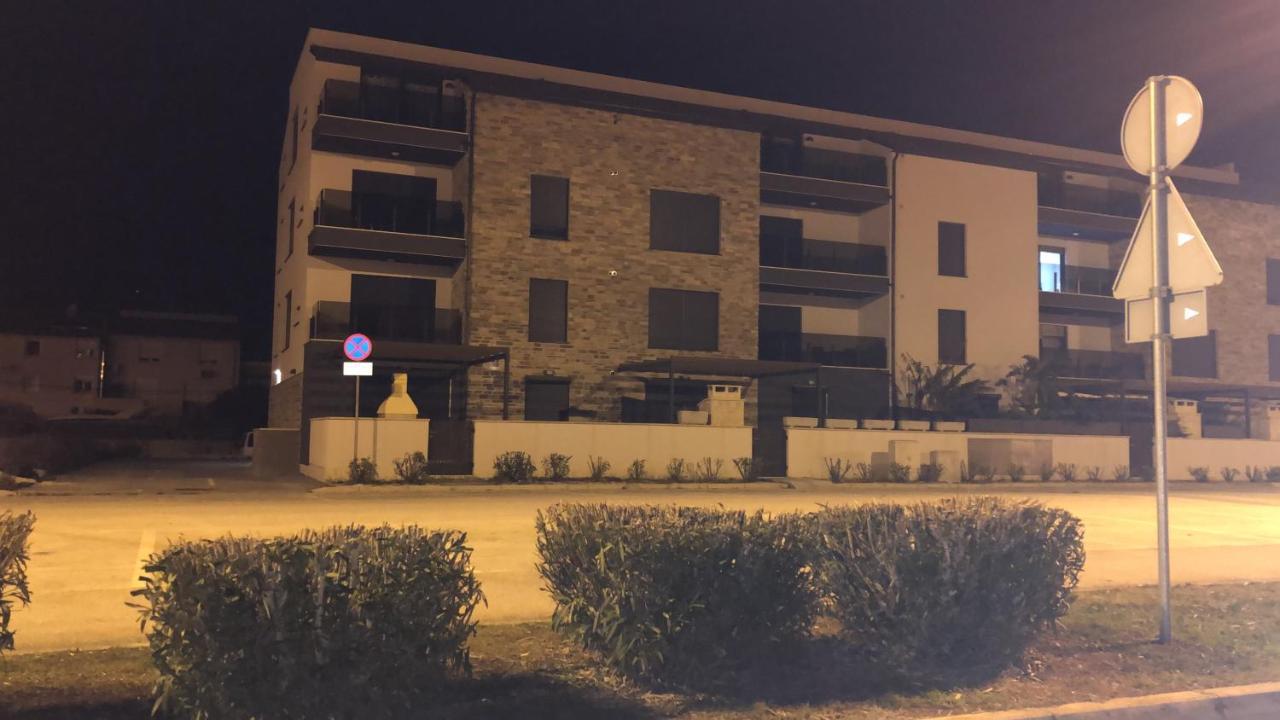 Apartment Petrovic 梅杜林 外观 照片